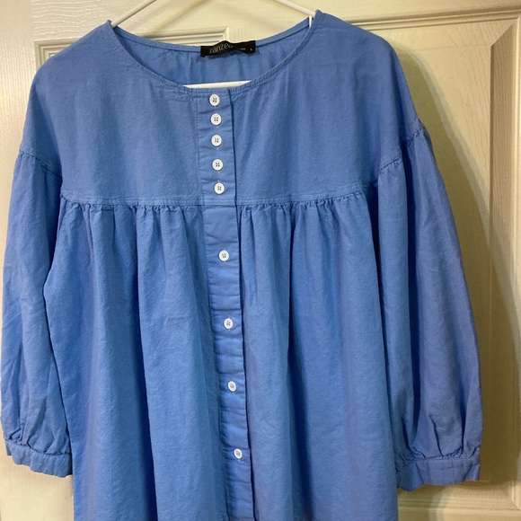 FREE IF BUNDLED Baby blue top, Large. - Picture 1 of 2